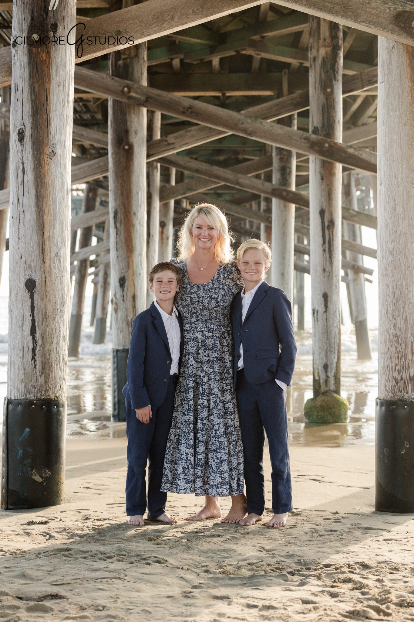 Newport Beach family photography on the beach
Orange County family photographer at golden hour
