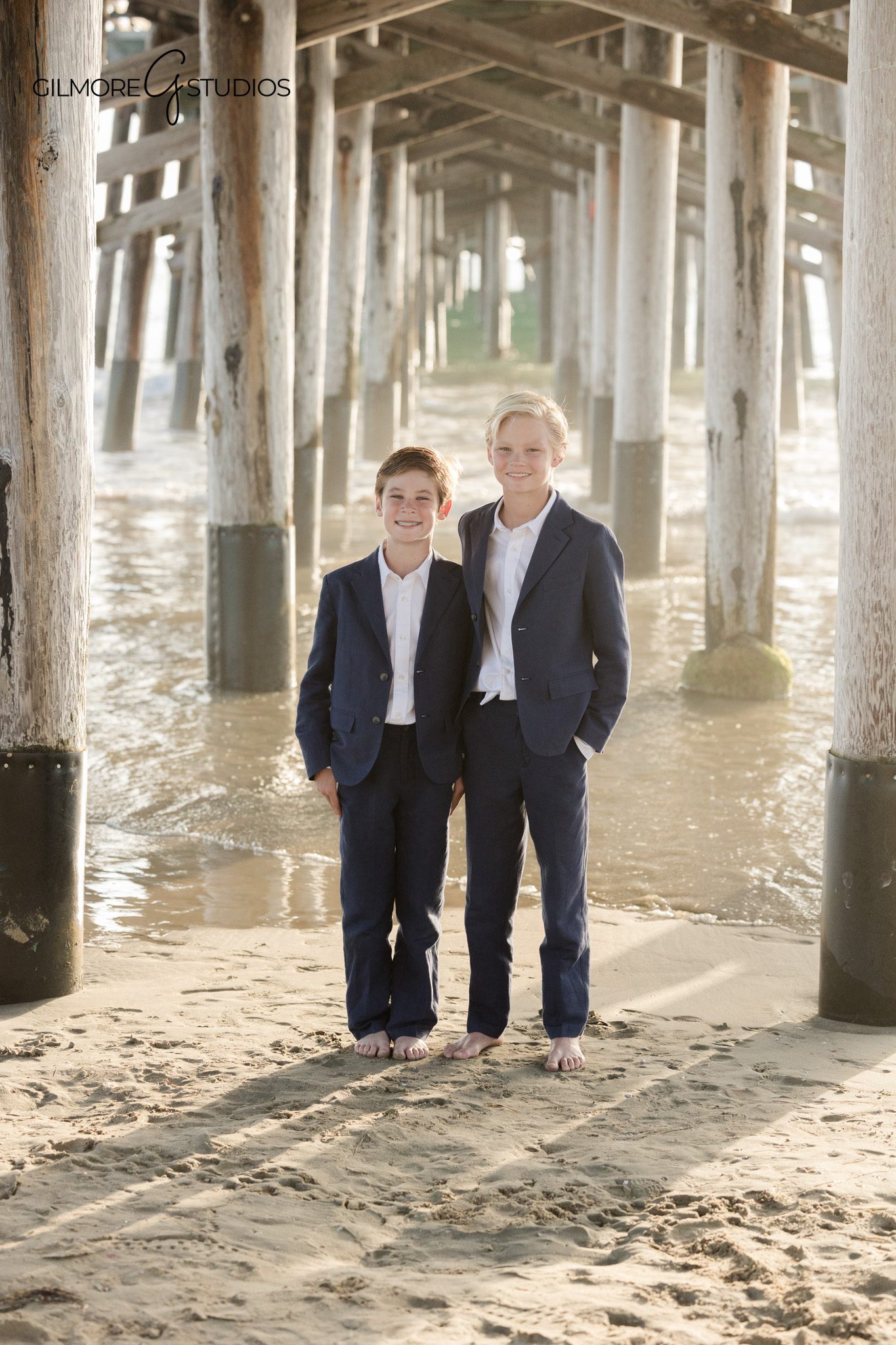 Family photos at Newport Pier California
Newport Beach sunset family portrait session