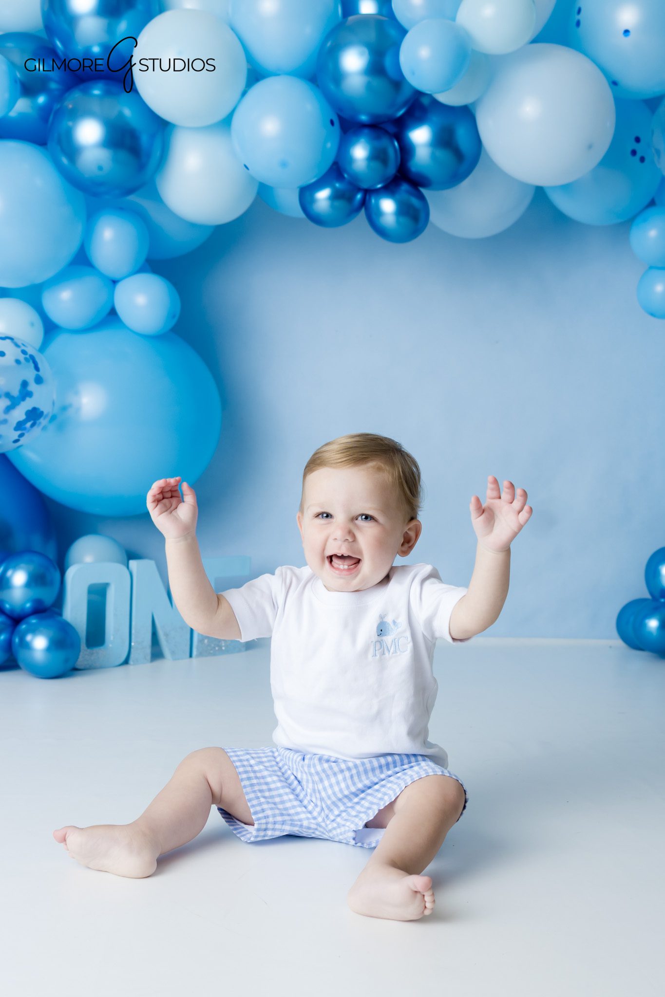 Blue and white cake smash photography Arizona
One year old milestone portraits Queen Creek AZ