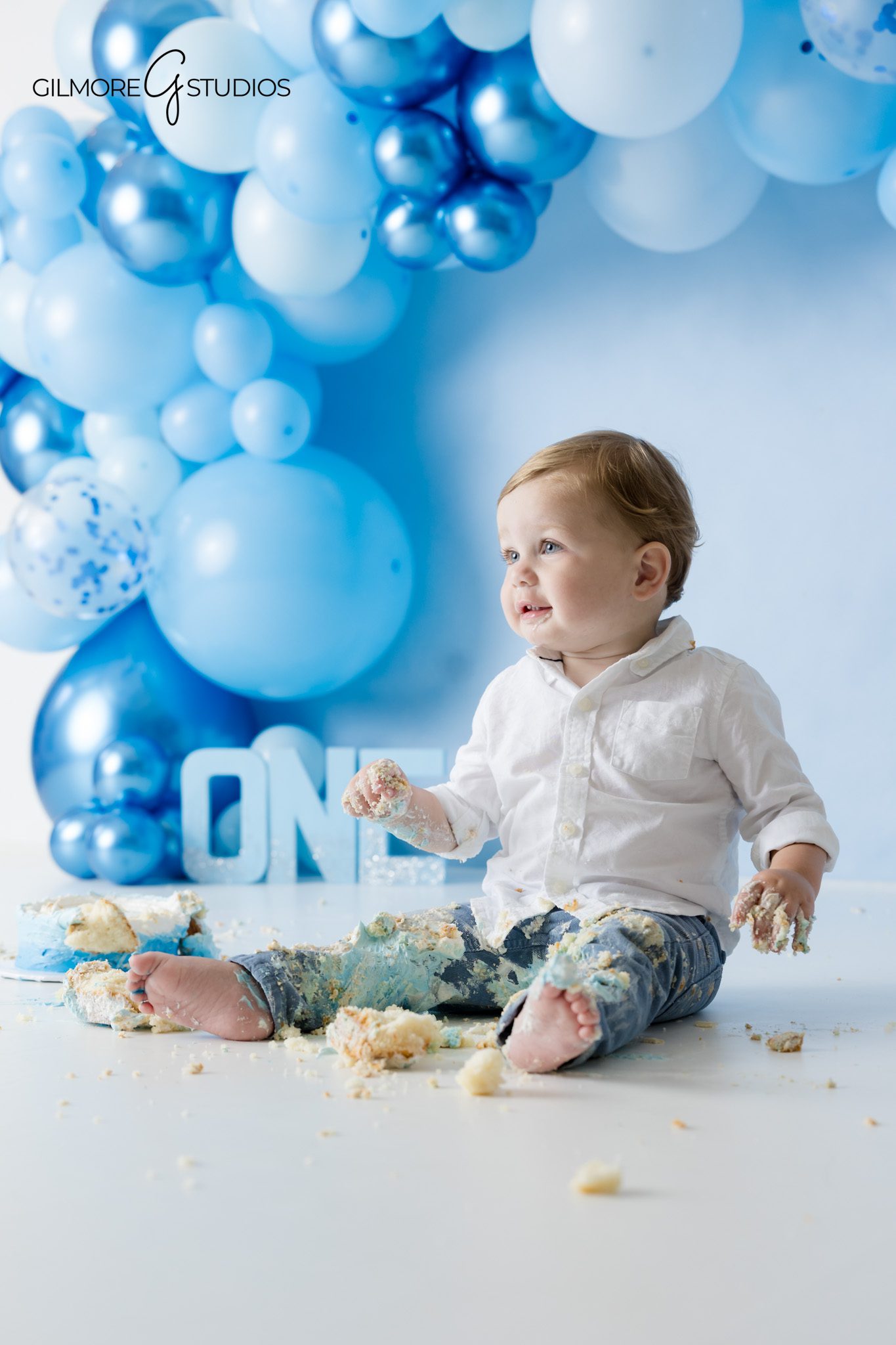 Cake smash photography with baby boy Arizona
First birthday portraits in Queen Creek studio
