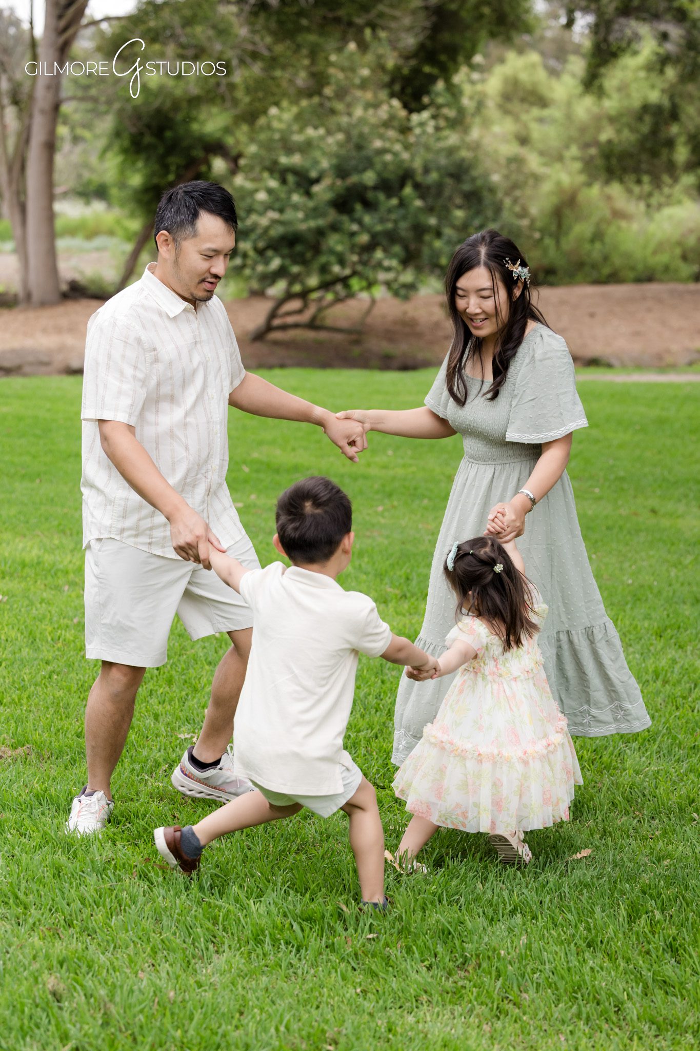 Candid family photos Orange County
Huntington Beach family photography with kids
