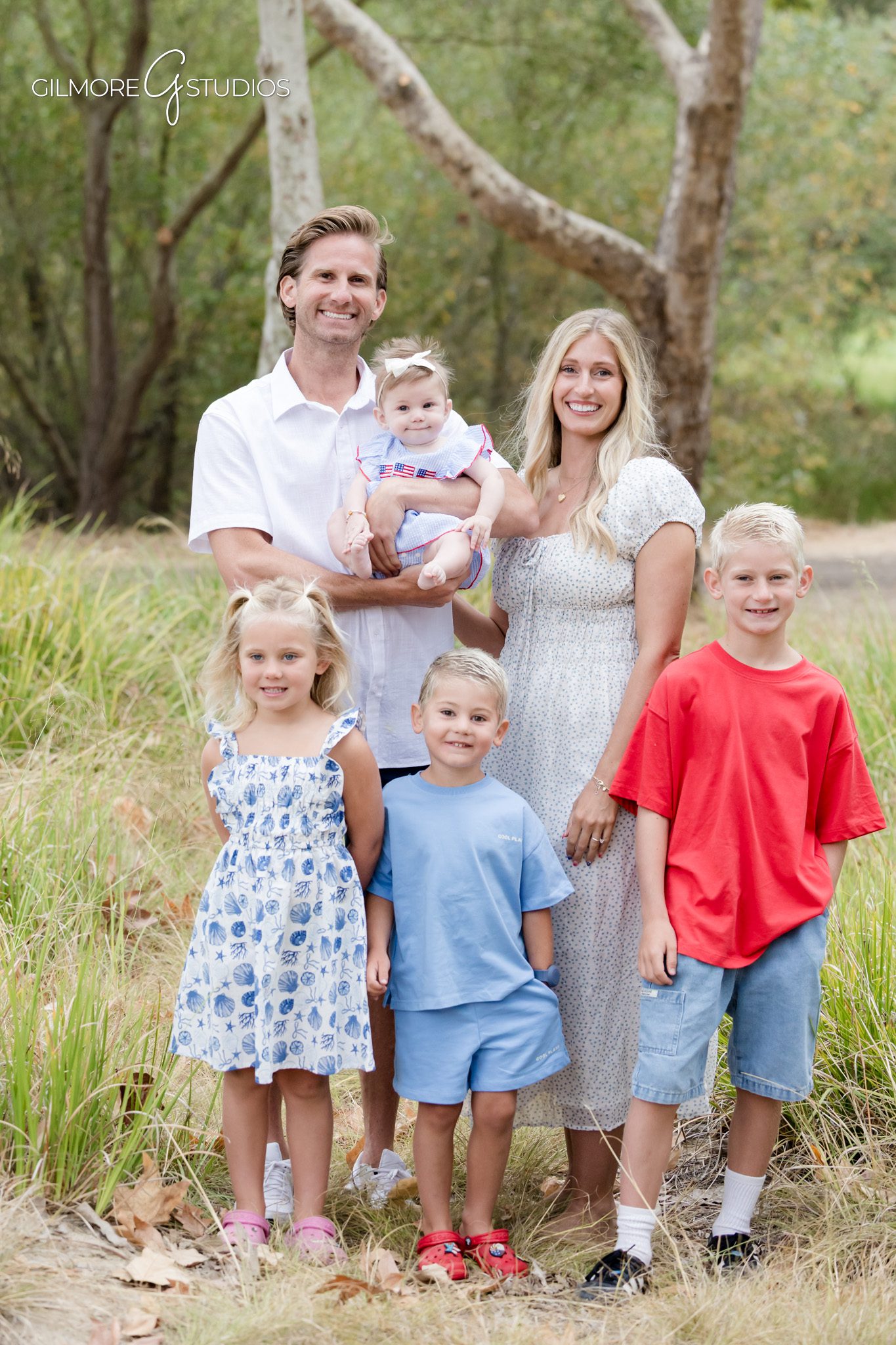 Costa Mesa extended family photographer capturing a large outdoor family portrait
Extended family session showing grandparents with all of their grandchildren