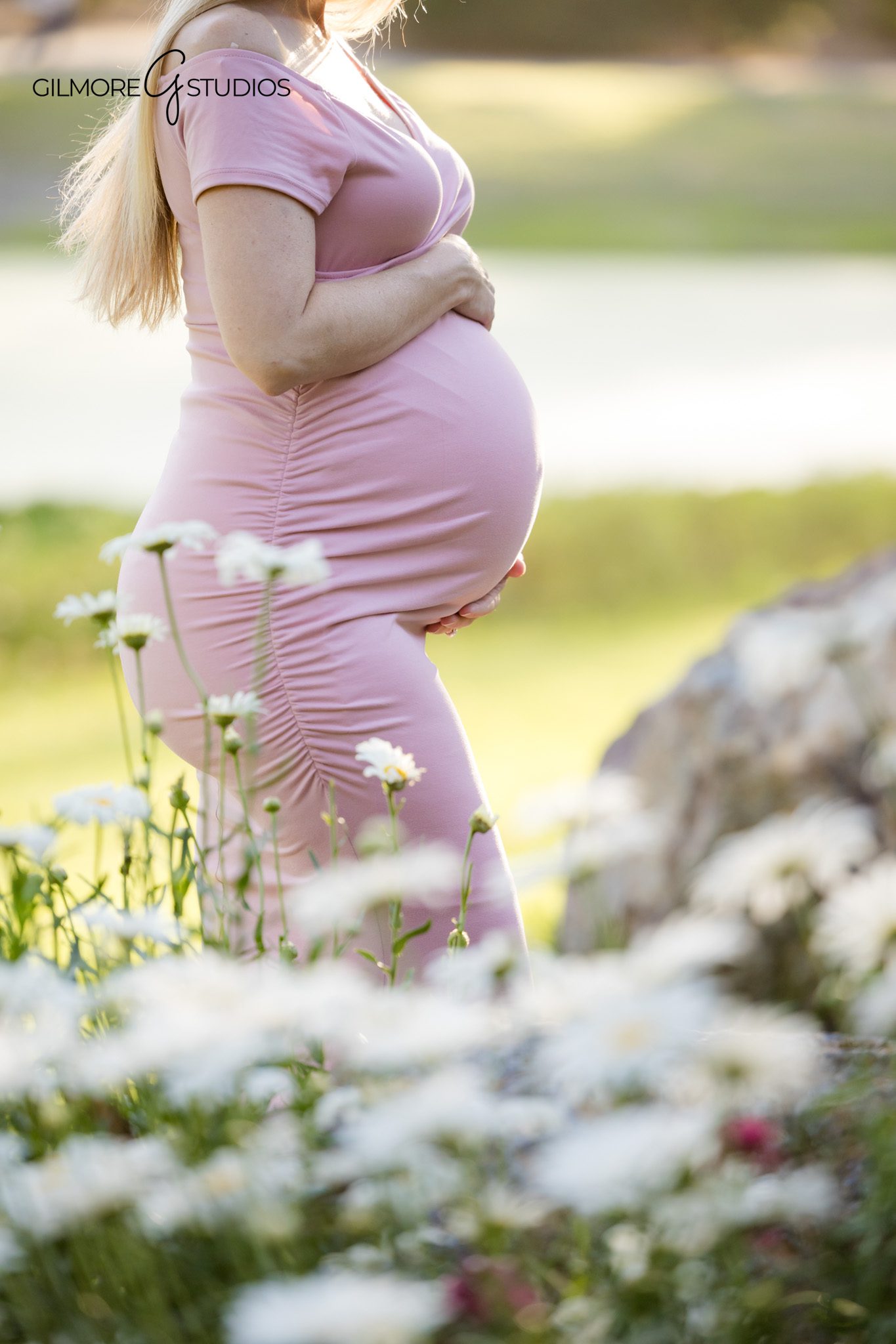 Maternity photos with toddler at Huntington Beach Central Park
Garden maternity session with expecting parents and young daughter