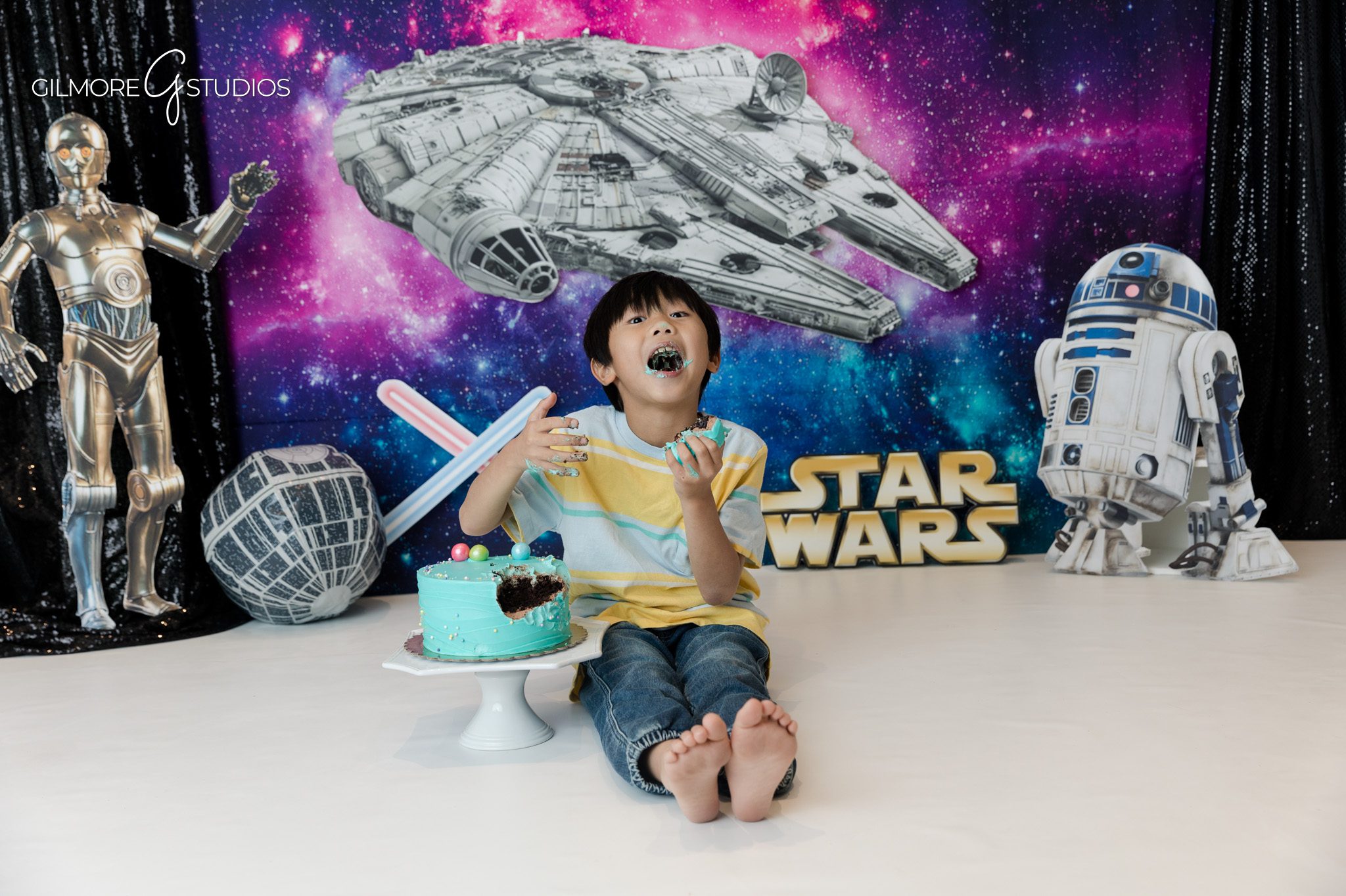  Newport Beach kids photographer capturing space themed birthday portraits
Newport Beach birthday photo session with space adventure backdrop