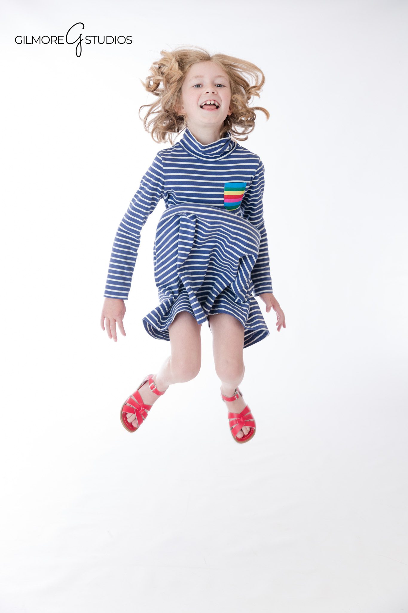 Newport Beach sibling portraits with simple classic styling
Children’s studio photos with soft lighting and white backdrop