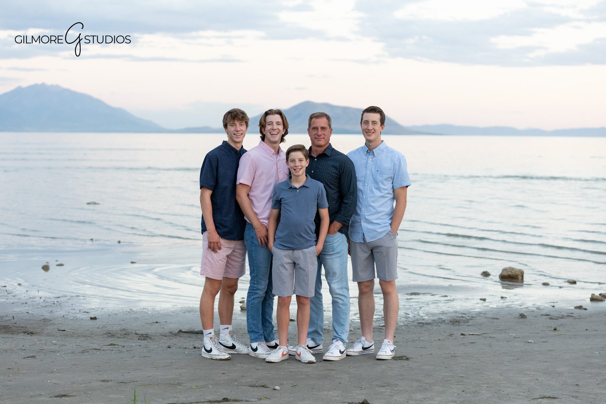 Utah family portraits with natural scenery and relaxed posing
Destination family session with soft light and mountain views