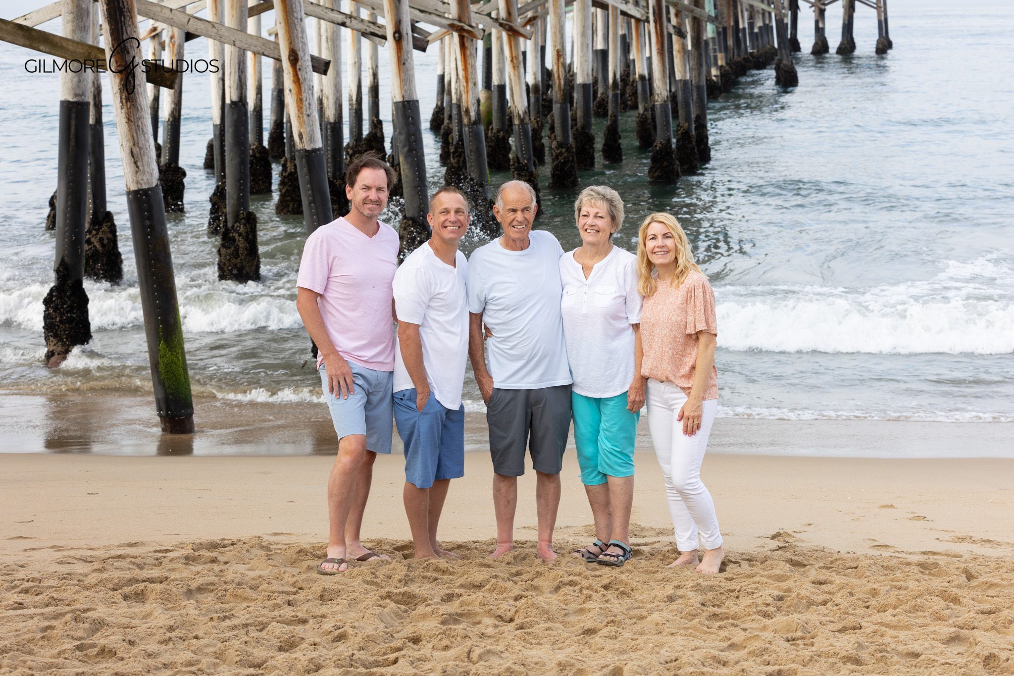 Newport Beach Pier portraits with grandparents and small children
Beach photo of grandparents with grandkids near Newport Pier